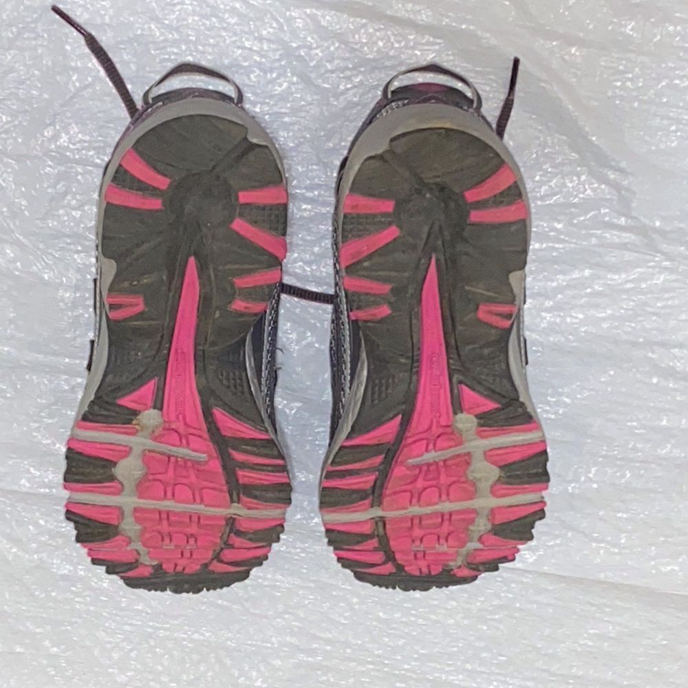 New Balance AII Terrain 411 V2 Gray and Pink Hiking Trail Shoes Sz, 6.5 Unisex - Picture 9 of 11